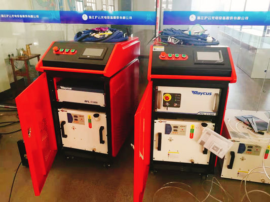 SERVO-MOTOR เครื่องปั่นเลเซอร์มือ 1000W 1500W 2000W 3000W ด้วยระบบปรับความเย็นด้วยน้ํา